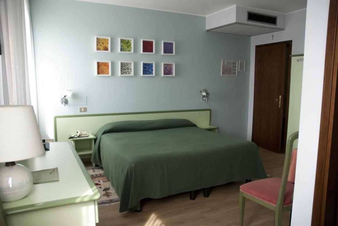 Hotel Valbrenta Limena Quarto foto