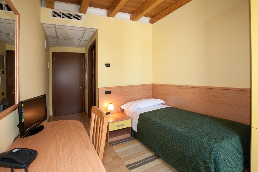 Hotel Valbrenta Limena Quarto foto